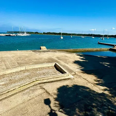 Apartment Kai Superior 4 Star Apartment, Your Piece Of Heaven With Sea & Park View Novigrad (Istria)